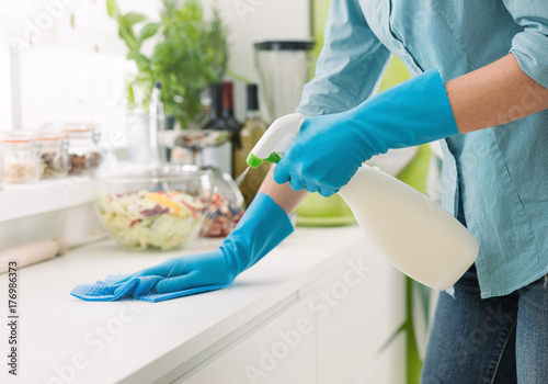 The Top Health and Safety Tips for Housekeeper Jobs